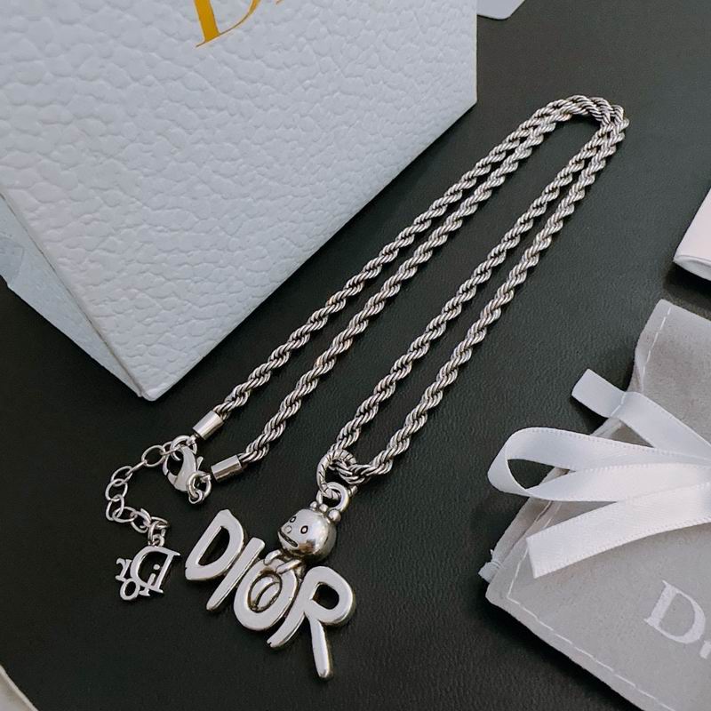 Dior Necklace 06lyr653